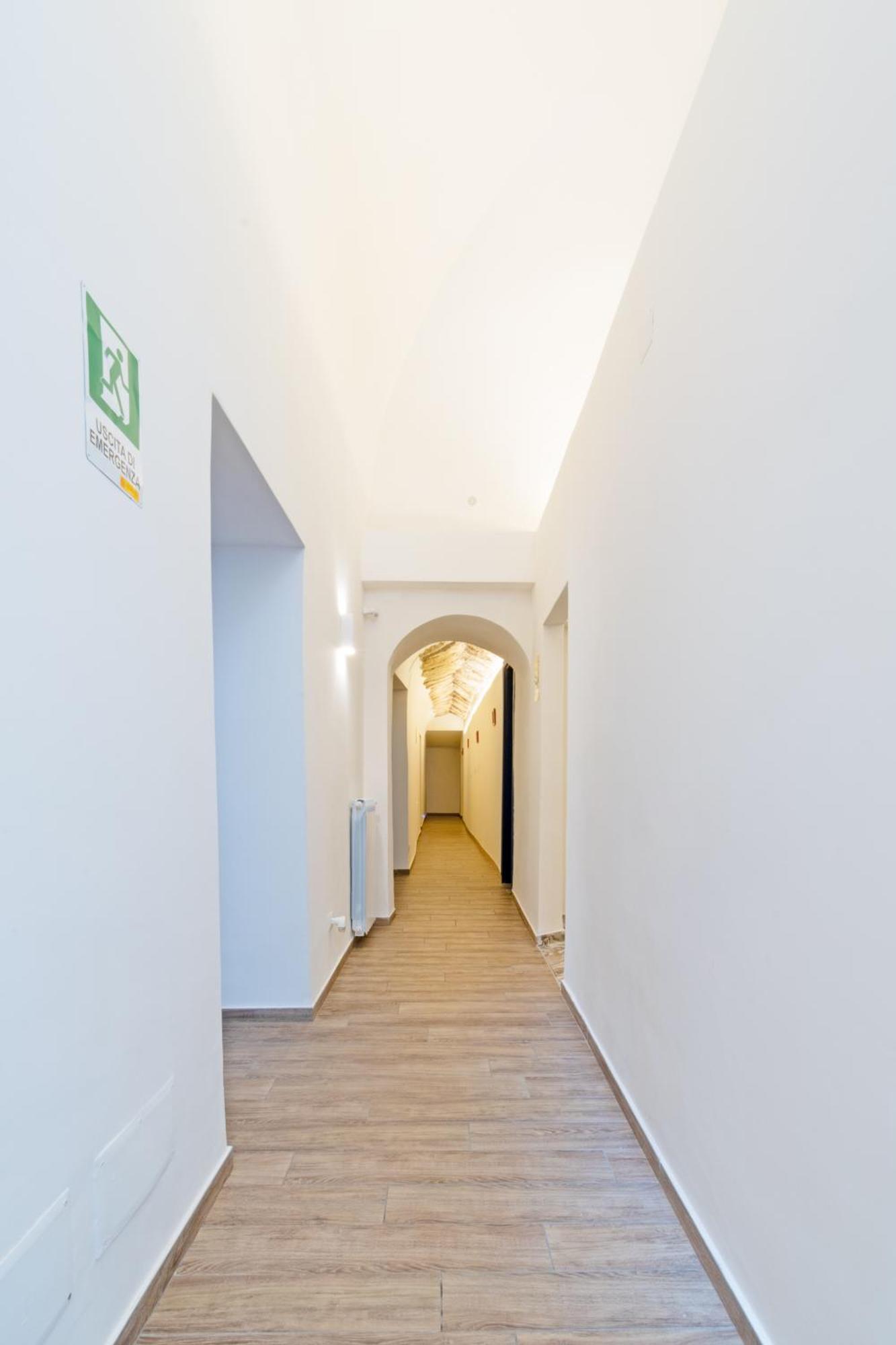 Palazzo Belmosto Neapel Exterior foto